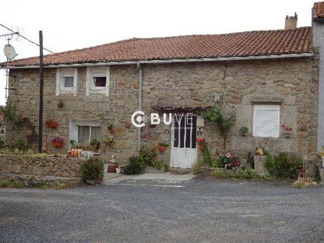 Casa en venta en Coirós. SE VENDE CASA DE PIEDRA A REFORMAR EN COIROS A CORUÑA. Casas.