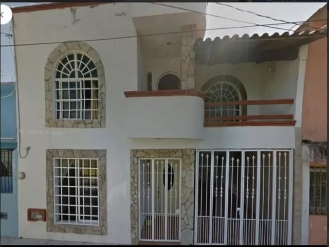 CASA EN VENTA EN COL. 24 DE JUNIO, TUXTLA GUTIERREZ
