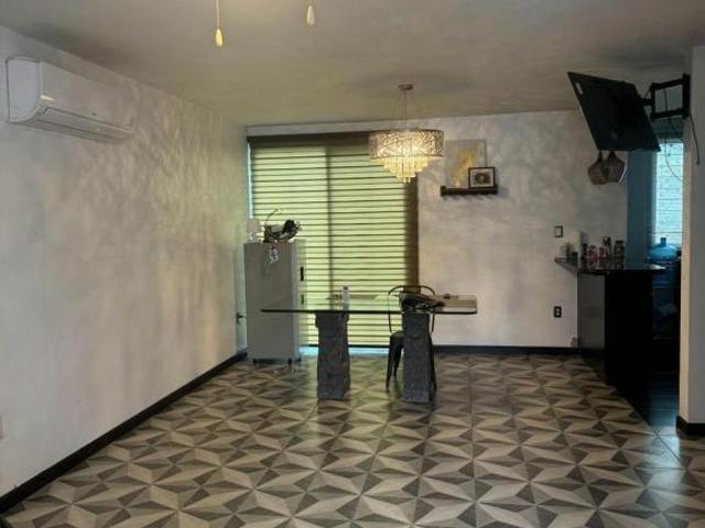 CASA EN VENTA EN COL. TEPEYAC