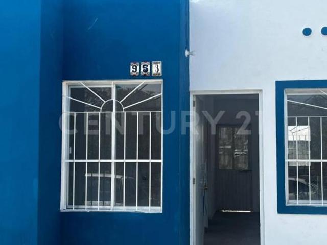 Casa en Venta en Col. Tulipanes, C Espino 953, Villa de Álvarez, Colima.CP.28983