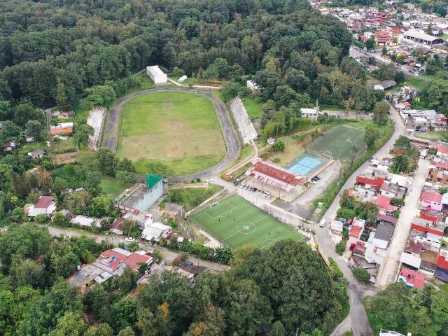 CASA EN VENTA EN COL. UNIDAD DEPORTIVA, XICOTEPEC