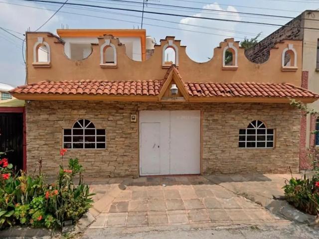 CASA EN VENTA EN COL. VALENTIN GOMEZ FARIA C.P. 15010, VENUSTIANO CARRANZA, CDMX