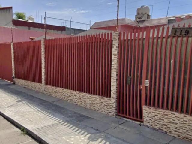 Casa en venta en col. Arbide 6 habitaciones