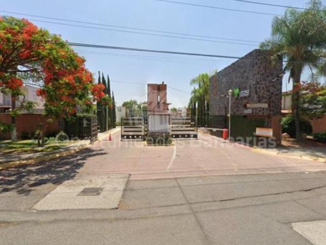 Casa en Venta en Col. Arroyo Seco en San Pedro Tlaquepaque