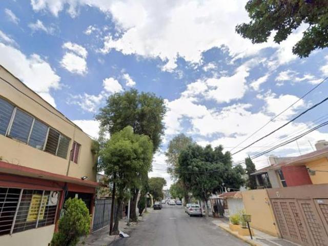 CASA EN VENTA EN COL BOULEVARES NAUCALPAN DE JUAREZ