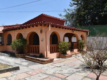 Casa EN VENTA EN COL. CAROLINA