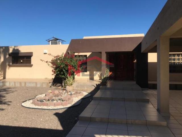 CASA EN VENTA EN COL. CENTRO DE CABORCA SONORA