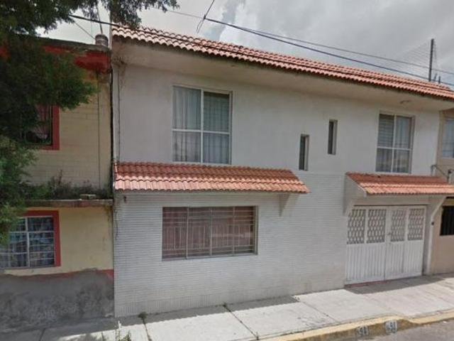 Casa en Venta en Col. Cerro de la Estrella, Iztapalapa