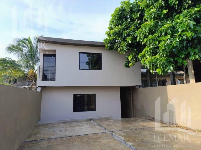 Casa En Venta en Col. Echeverria con patio