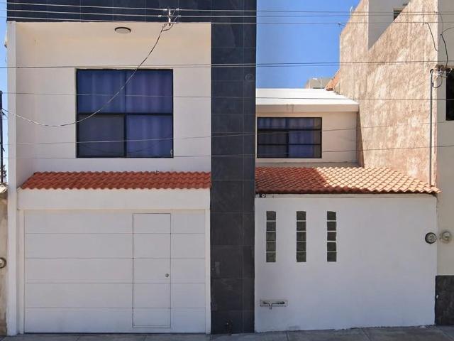 Casa en Venta en Col. Las Encinas Durango