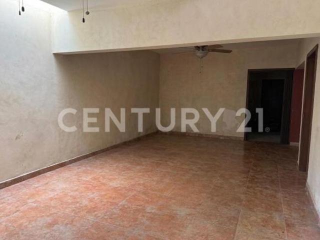 CASA EN VENTA EN COL. LAS ENCINAS EN ESCOBEDO, N.L