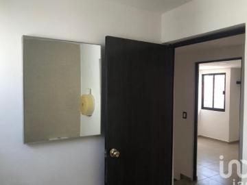 Casa en Venta en Col. Loma Bella a 10 min. de Periplaza