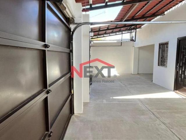 CASA EN VENTA EN COL. LOMA LINDA
