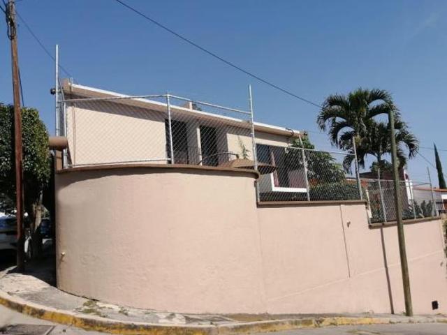 Casa en venta en Col. Lomas de Coyuca, Cuernavaca