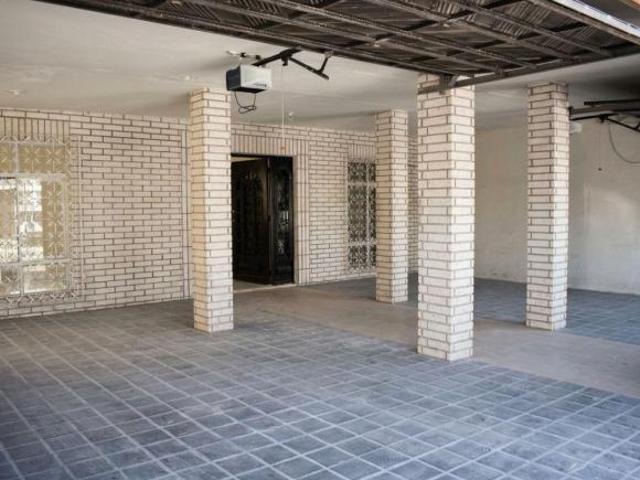 CASA EN VENTA EN COL. LONGORIA 4