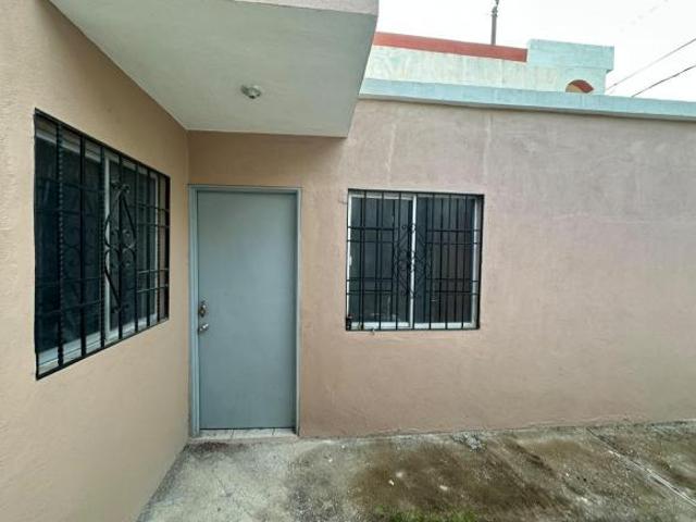 Casa en Venta en Col. Luis Donaldo Colosio, Tampico de 90 m2