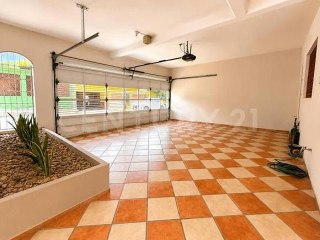 CASA EN VENTA EN COL. LUIS ECHEVERRIA ALVAREZ, BOCA DEL RIO, VERACRUZ
