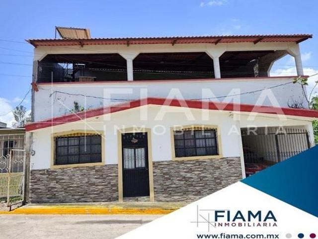 CASA EN VENTA EN COL. MIRAVALLES, TEPIC, NAYARIT. EN