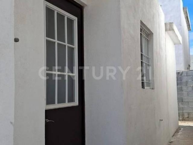 CASA EN VENTA EN COL. PASEO ZIRANDARO EN JUAREZ NUEVO LEON