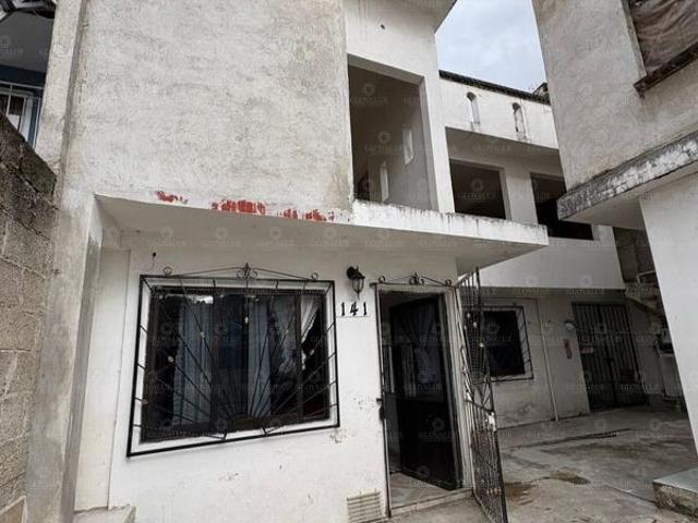 Casa en venta en Col. Revoluci?n $2'000,000. Espaciosa ideal para invertir