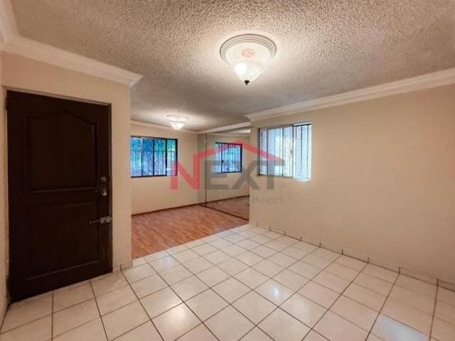 CASA EN VENTA EN COL. SANTA FE