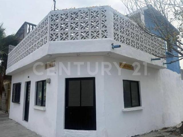 CASA EN VENTA EN COL. SAN MARTIN EN MONTERREY