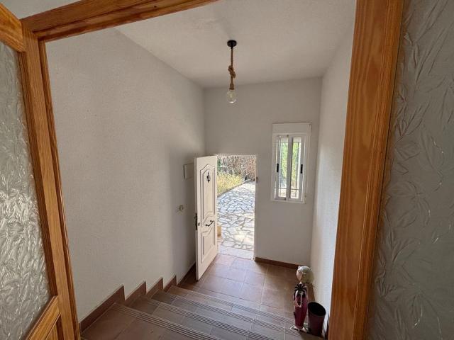 Casa en venta en Colmenar de Oreja. Chalet independiente con gran parcela en Urbanización Valle de San Juan. Casas Colmenar de.