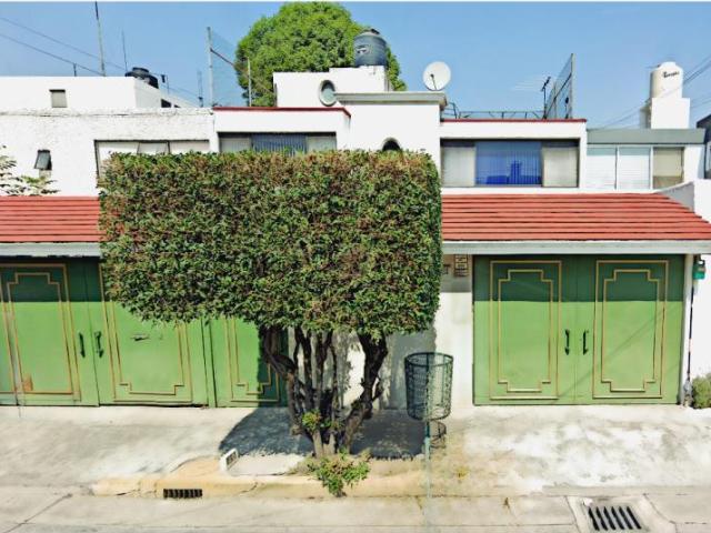 Casa en venta en Colon Echegaray, Naucalpan de Juárez, México