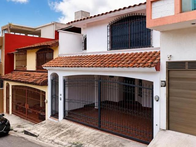 CASA EN VENTA EN COLONIA BARRIO NUEVO ORIZABA VERACRUZ