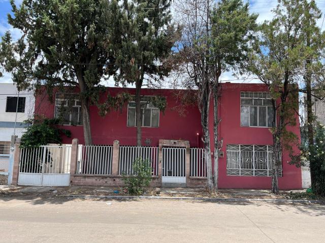 Casa en venta en colonia Del Maestro