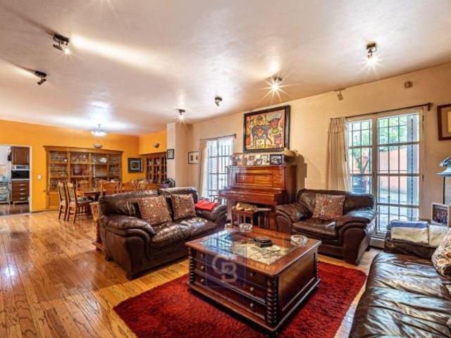 CASA EN VENTA EN COLONIA DEL CARMEN COYOACAN
