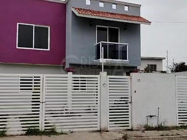 CASA EN VENTA EN COLONIA DEL PUERTO