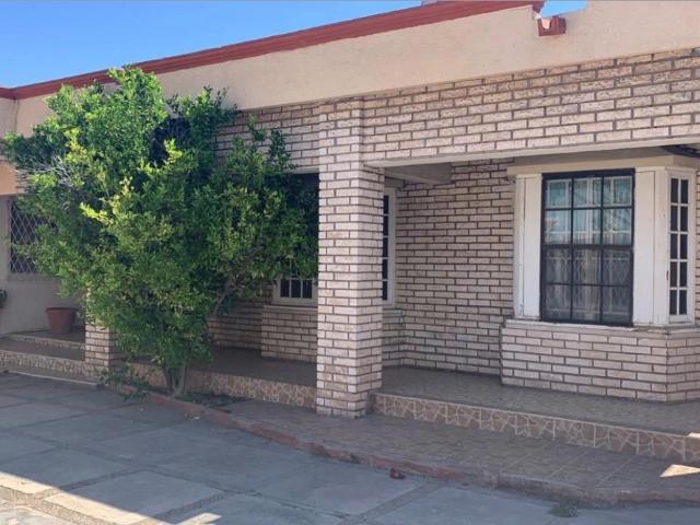 CASA EN VENTA EN COLONIA DEL VALLE, MONCLOVA, COAHUILA