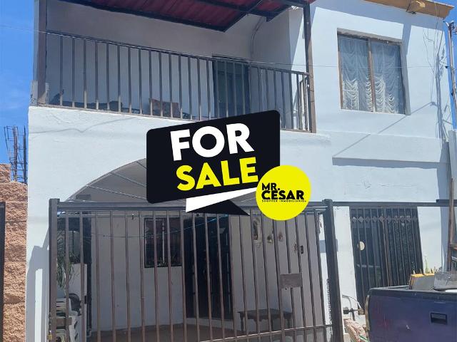 Casa en venta en Colonia en villa dorada por la calle pi?a, pasando Blvd. Progreso