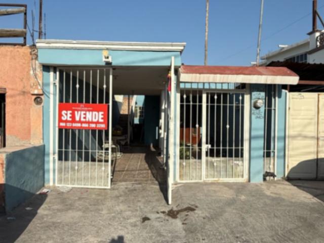 CASA EN VENTA EN COLONIA EL PUEBLO, MONCLOVA, COAHUILA A UN COSTADO DE LA PLAZA