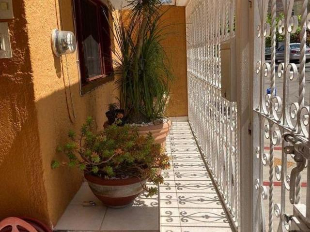 Casa en venta en Colonia Independencia, excelente ubicacion