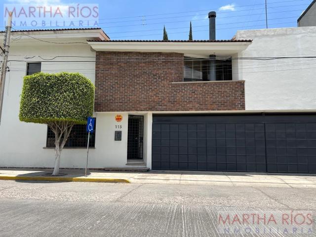 CASA EN VENTA EN COLONIA JARDIN
