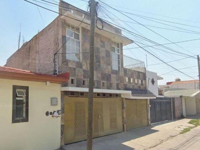 CASA EN VENTA EN COLONIA JARDINES DEL MORAL LEÓN DE LOS ALDAMA GUANAJUATO