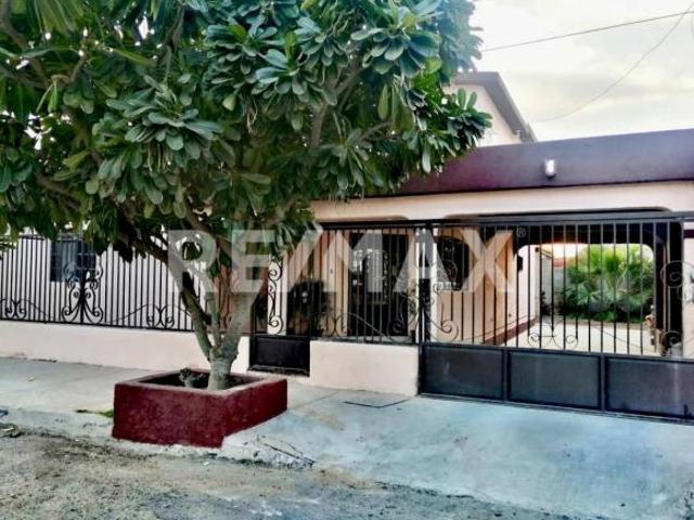 Casa en venta en Colonia Olivares