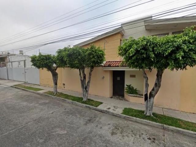 CASA EN VENTA EN COLONIA LA CALMA, ZAPOPAN, JALISCO