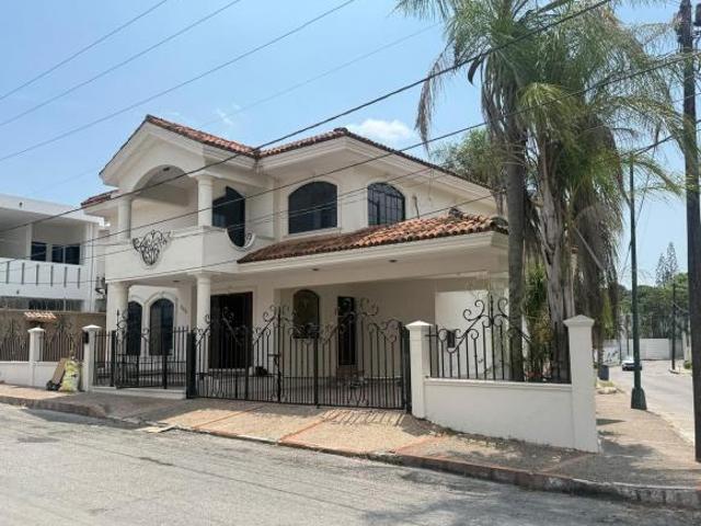 Casa en venta en colonia las flores en lomas de chairel