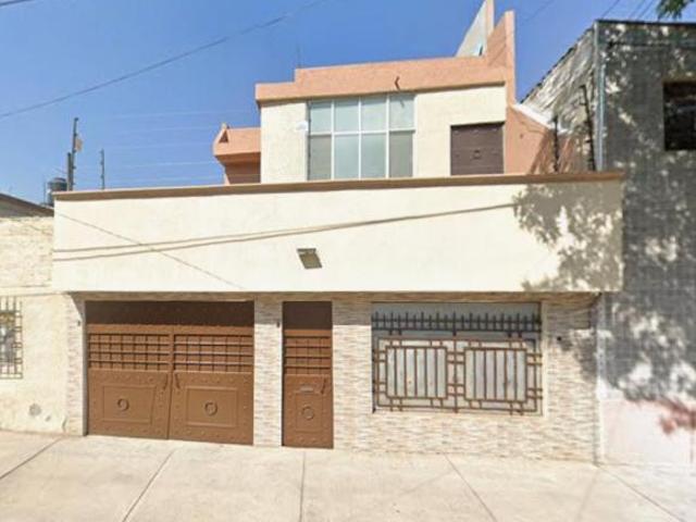 CASA EN VENTA EN COLONIA MOCTEZUMA