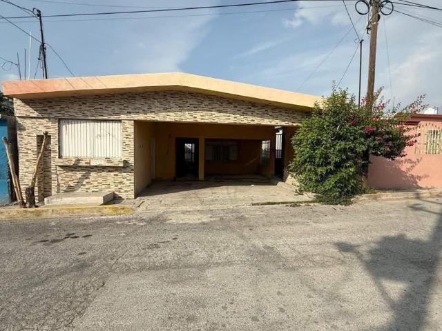 CASA EN VENTA EN COLONIA SAN SALVADOR, MONCLOVA, COAHUILA