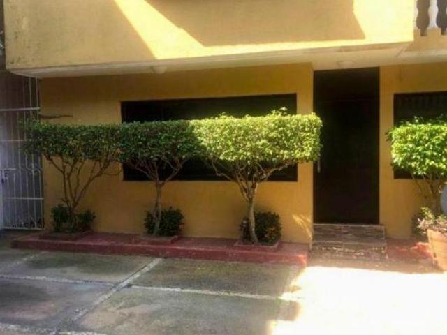 CASA EN VENTA EN COLONIA PETROLERA, COATZACOALCOS, VERACRUZ