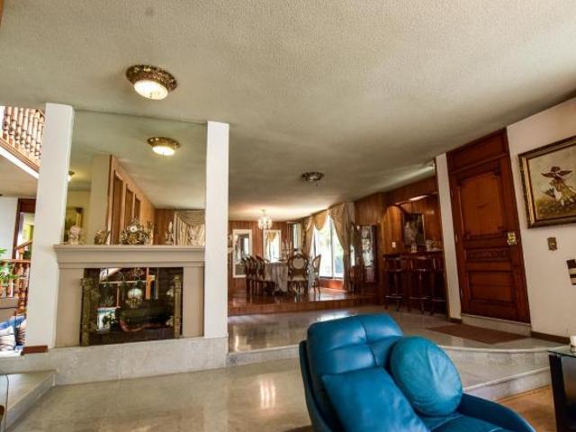 Casa en venta en Colonia Reforma con diseño arquitectónico exclusivo 4