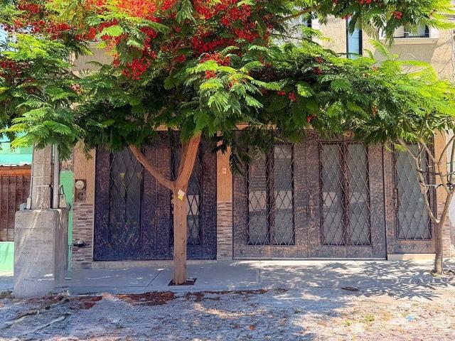 CASA EN VENTA EN COLONIA UNION ZONA SUR DE QUERETARO