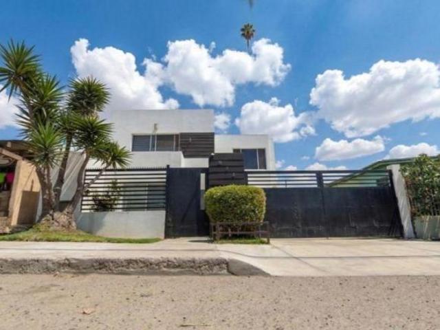 CASA EN VENTA EN COLONIA ULBRICH ENSENADA BAJA CALIFORNIA
