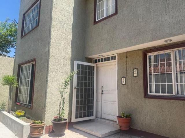 CASA EN VENTA EN COLONIA ZONA DE ORO II CELAYA