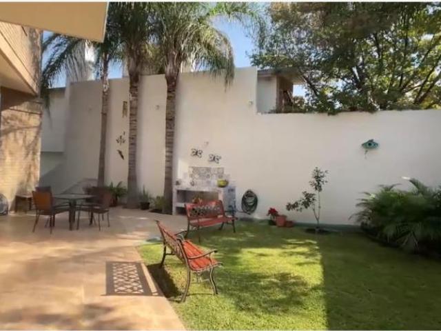 Casa en venta en Colonial de la Sierra, San Pedro Garza García, Nuevo León