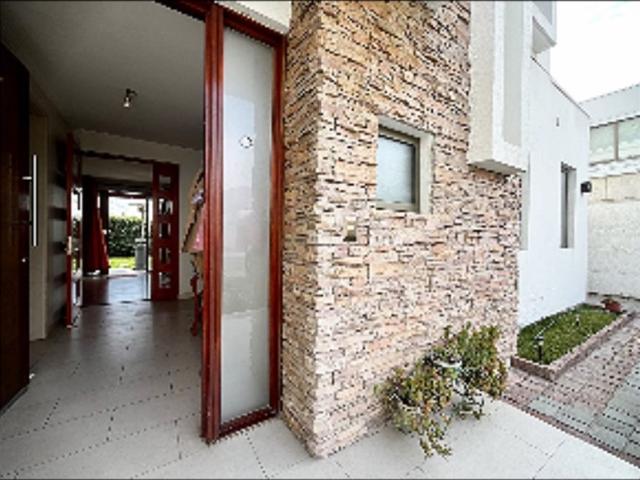 Casa en Venta en Colegio Dunalastair